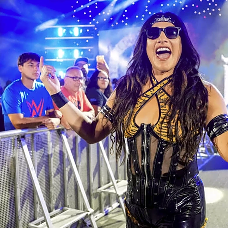 WWE Raw Results 8/31 - Women's Intercontinental Championship On The Line & More