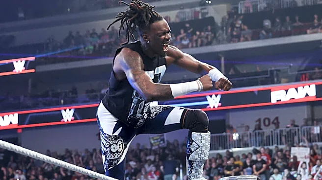 Je'Von Evans Pins Big Cass To Qualify For Men's MITB Ladder Match On WWE Raw