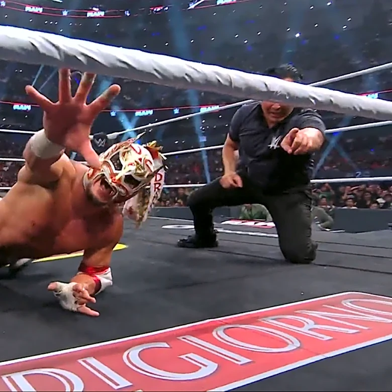 Chad Gable Defeats Dragon Lee, Retains WWE Men's Intercontinental Title On Raw