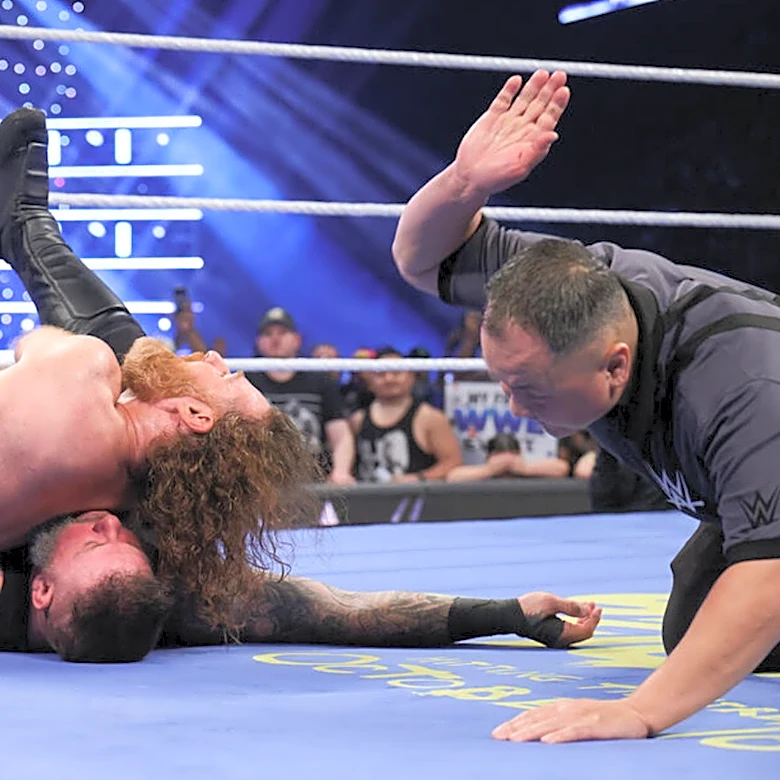 Update On Confusing End To WWE Title Match On SmackDown
