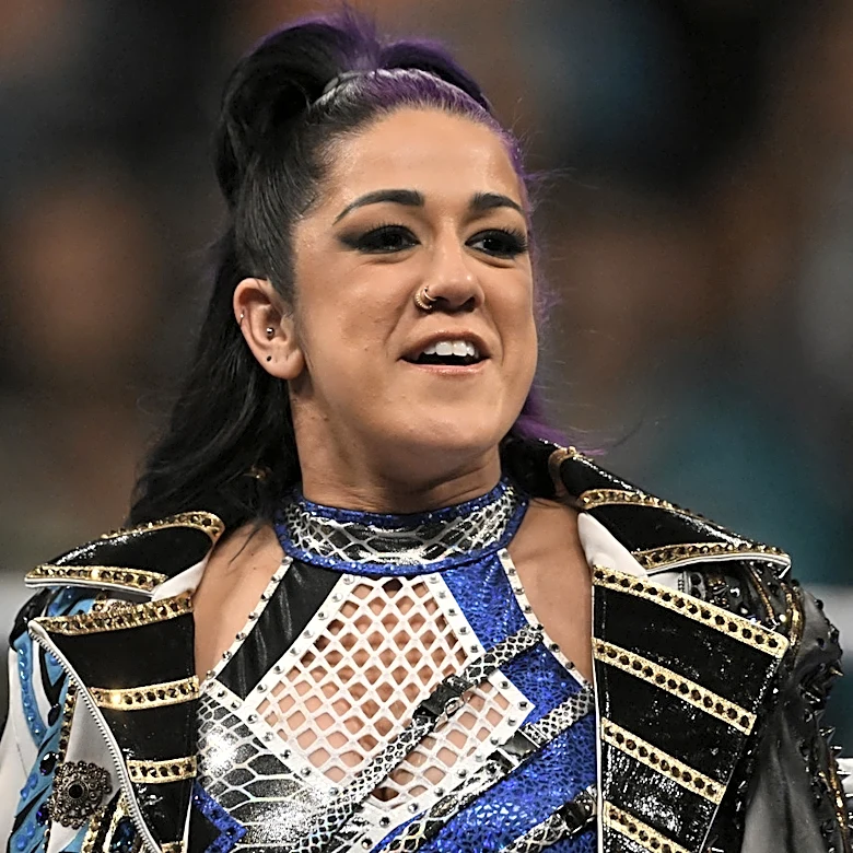 WWE Raw Results 9/21 - LA Knight And Penta Appear, Bayley Takes On Lyra Valkyria
