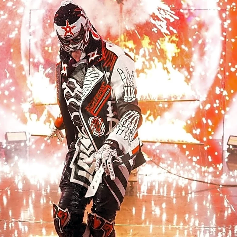 Penta Qualifies For Men's MITB Ladder Match After Replacing Solo Sikoa On WWE Raw