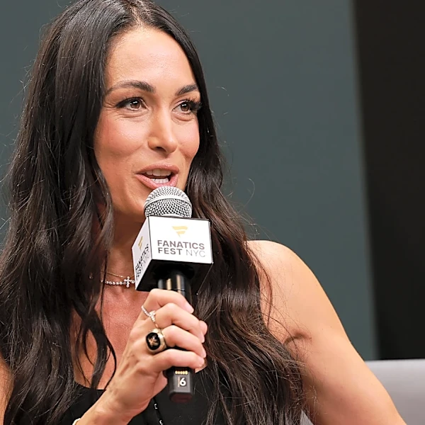 Brie Bella Provides Health Update, Says She'll Be In The Audience For WWE Smackdown