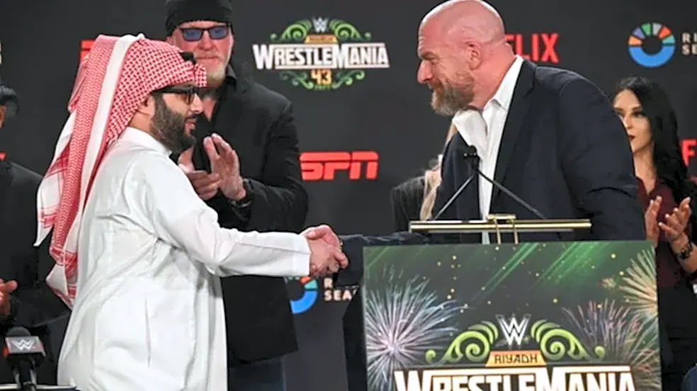 Dave Meltzer Explains Incentives For WWE To Go Through With Crown Jewel Amidst Conflict
