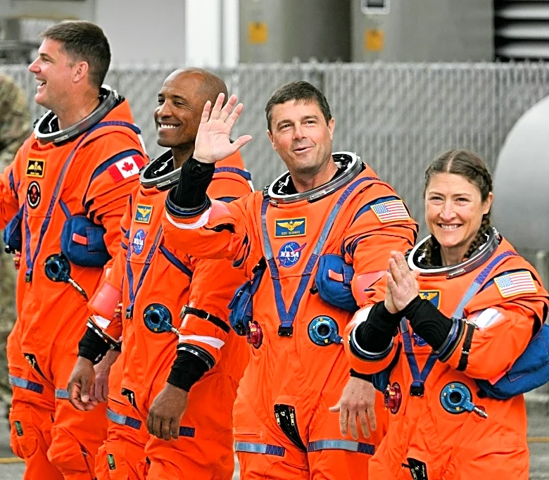 Cuatro astronautas inician la histórica misión lunar de la NASA Artemis II