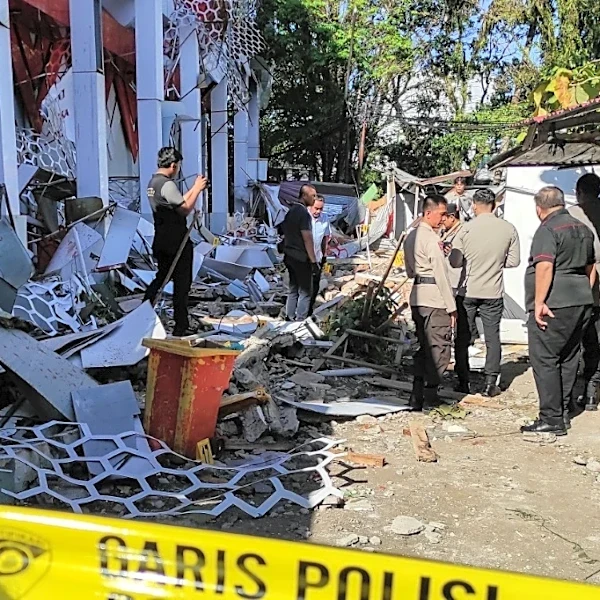 Un muerto por fuerte terremoto en el este de Indonesia