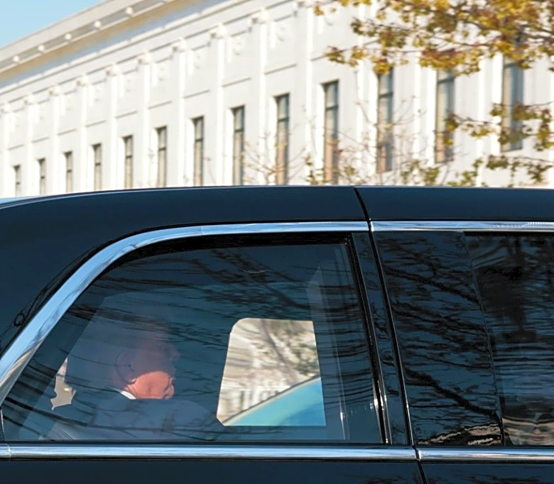 Corte Suprema escéptica ante pretensión de Trump de cambiar el derecho a la ciudadanía por nacimiento