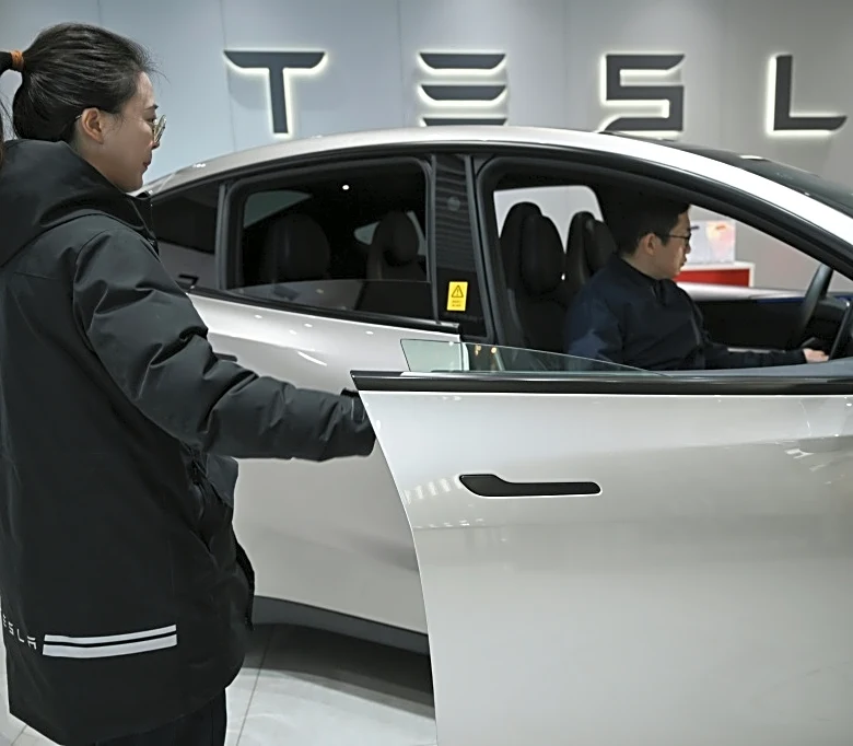 Tesla entrega menos autos de lo esperado en el primer trimestre de 2026