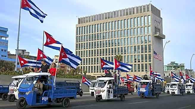 Cubanos piden frente a embajada de EEUU en La Habana el fin del bloqueo