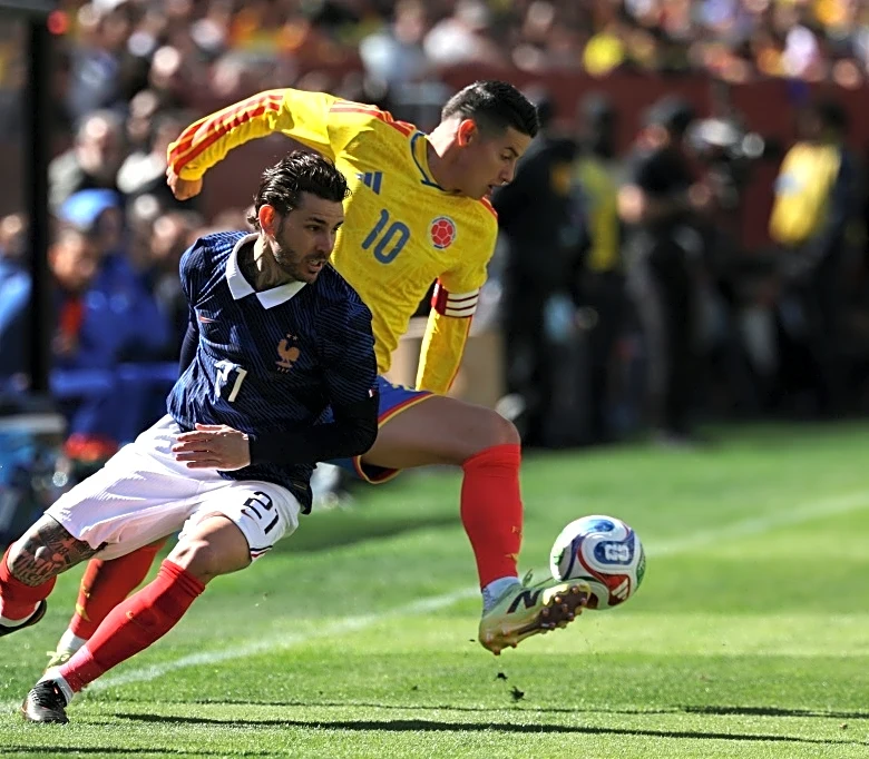 El colombiano James Rodríguez, hospitalizado en EEUU por "deshidratación severa"