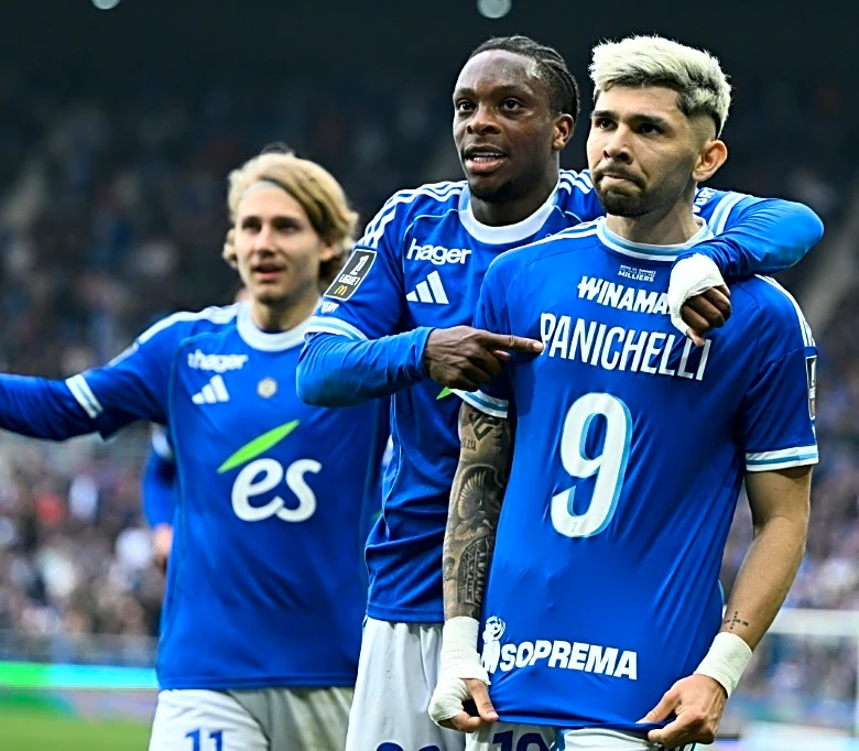 Estrasburgo, con gol de Enciso, dedica a Panichelli la victoria ante el Niza