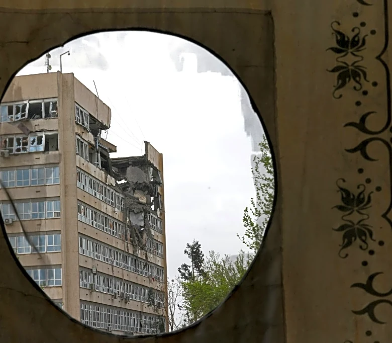 Trump amenaza con desatar el "infierno" en Irán tras rescate de piloto