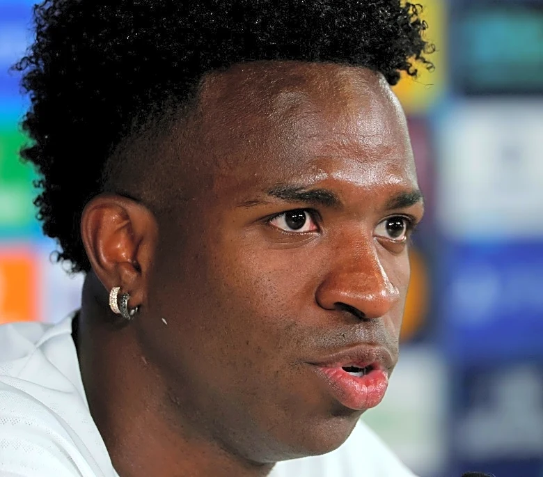 "Hay racistas en todos los países", advierte Vinícius