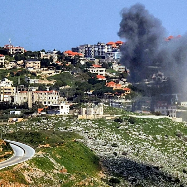 Trump amenaza a Irán con destruir "todo" el país si no reabre el estrecho de Ormuz