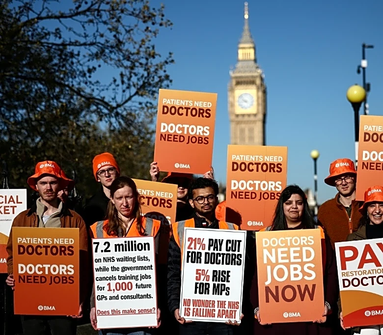 Decimoquinta huelga de médicos en Inglaterra en tres años