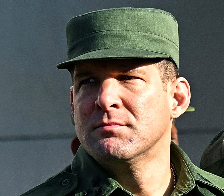 Una nueva generación de los Castro emerge en Cuba: políticos y un "influencer"