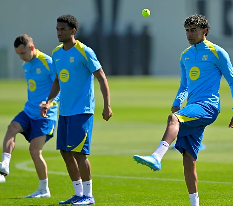 "Lamine es emotivo, le apoyaré siempre", dice Hansi Flick sobre Yamal