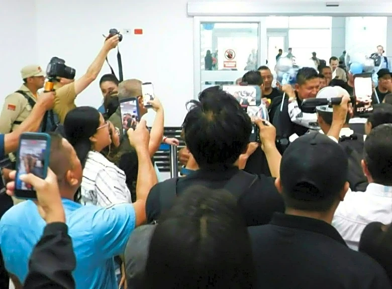 Pescadores ecuatorianos denuncian que su barco fue bombardeado por drones