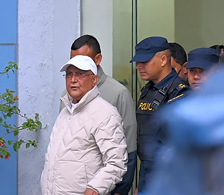 Liberado ex primer ministro de Nepal acusado de reprimir protestas