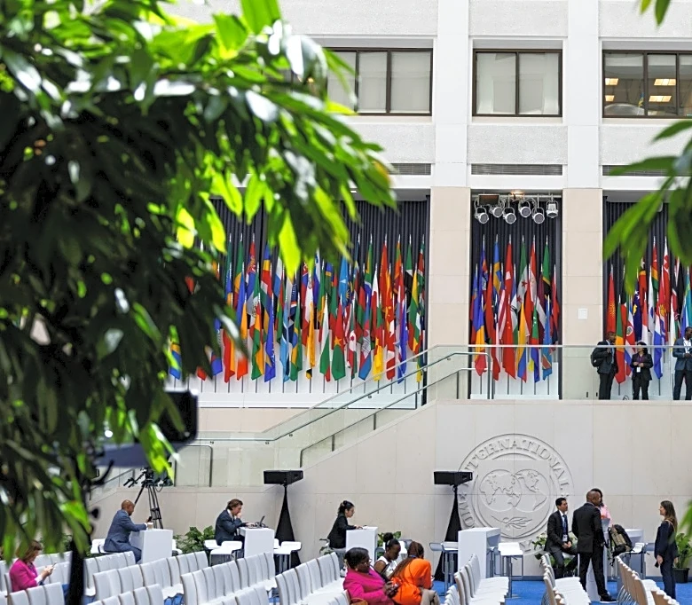 Una misión del FMI recomienda un desembolso de 1.000 millones de dólares a Argentina