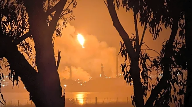 Un incendio en una refinería de Australia desata temor por el suministro de combustible