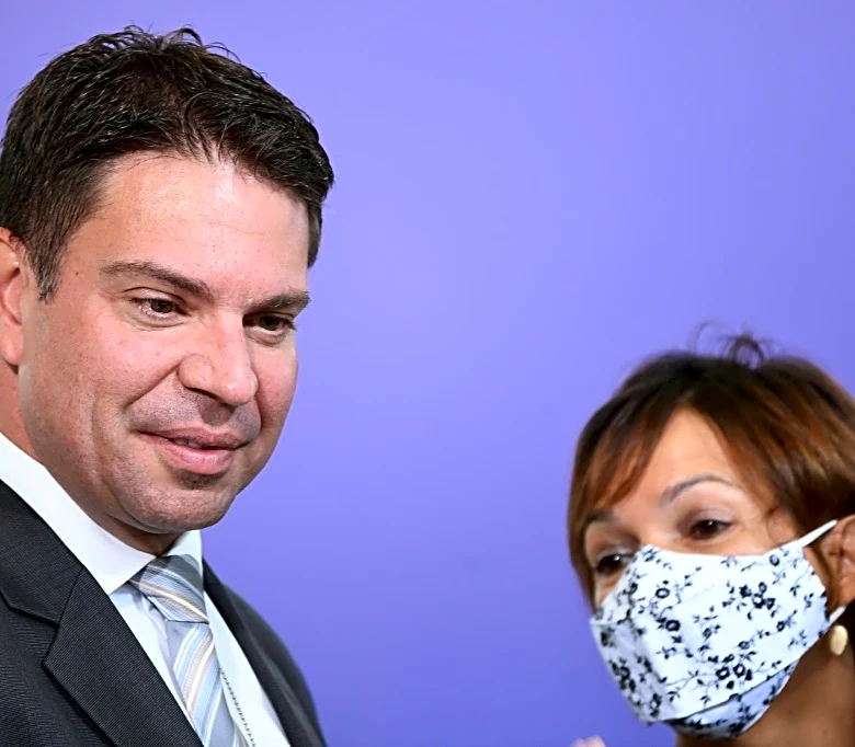 El exjefe de inteligencia de Brasil condenado por golpismo sale de prisión en EEUU