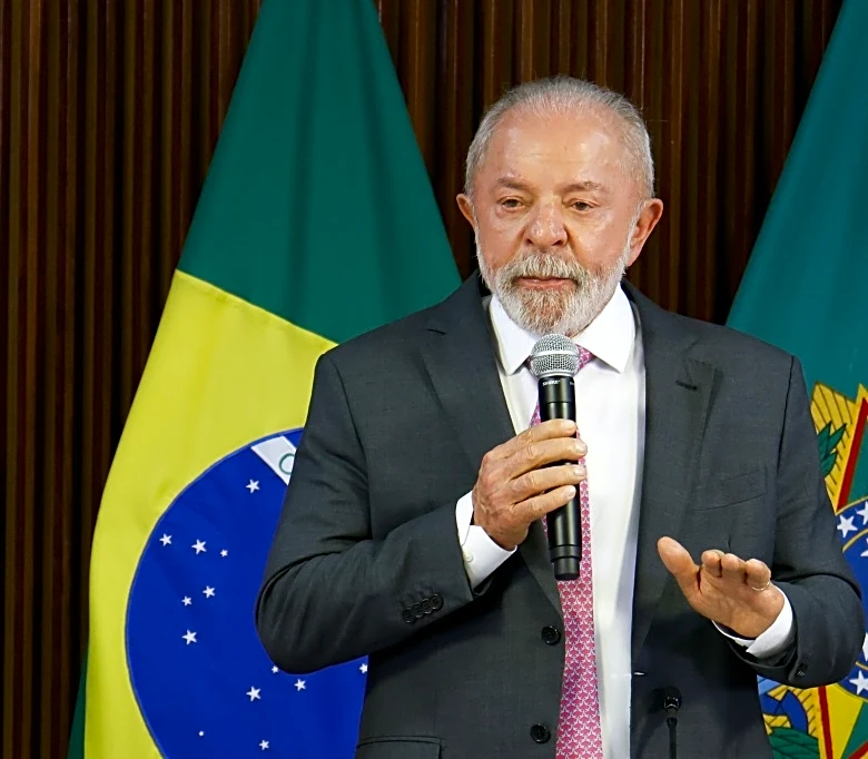 "Trump no tiene derecho a levantarse por la mañana y amenazar a un país", afirma Lula