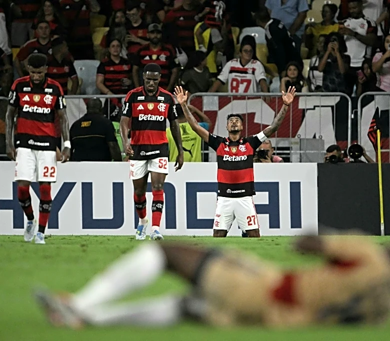 Flamengo se da un festín en la Libertadores a costa del Medellín