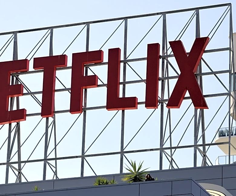 Las acciones de Netflix se desploman mientras el cofundador Reed Hastings anuncia su salida