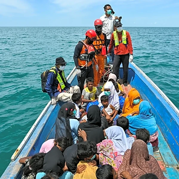 Cerca de 900 refugiados rohinyás muertos o desaparecidos en naufragios en 2025