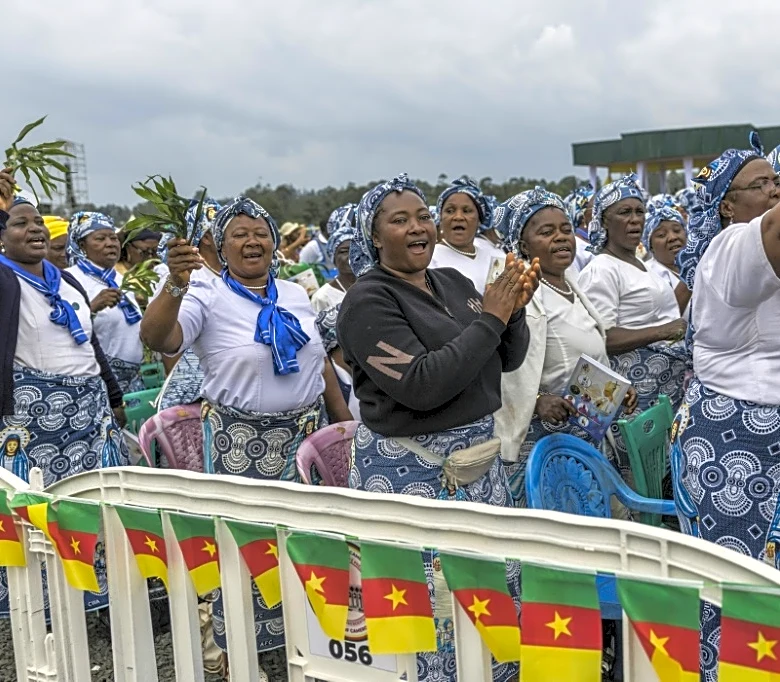 El papa denuncia en Camerún el uso de la IA para fomentar "conflictos, miedos y violencia"