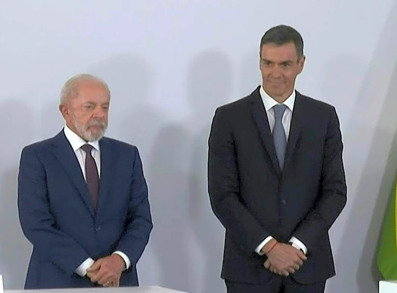 Lula alerta de que cuando la democracia retrocede, "aparece un Hitler"