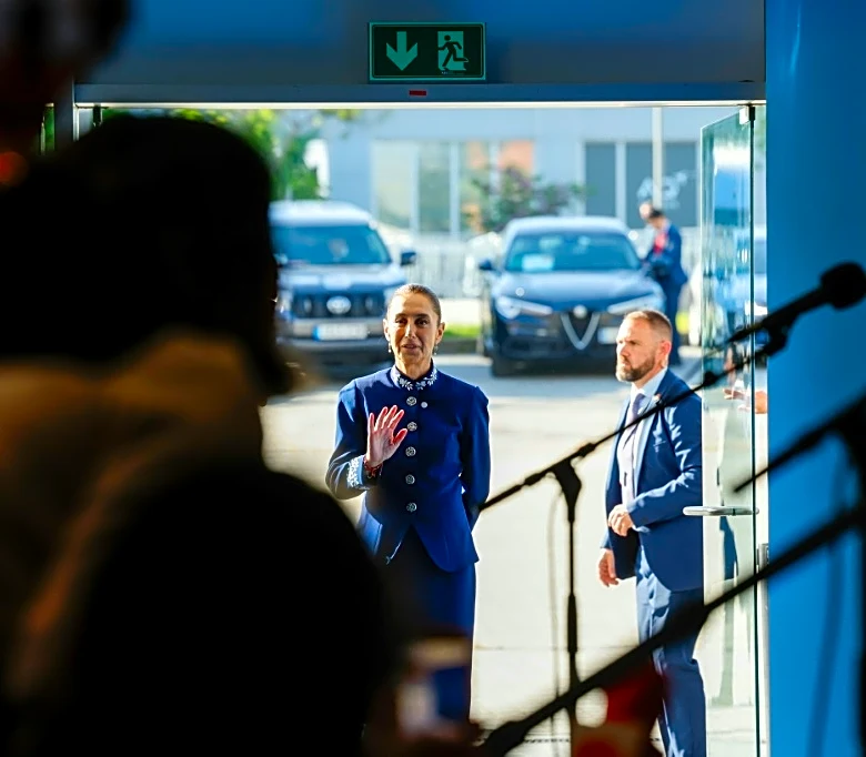 Sheinbaum da por zanjado en Barcelona el desencuentro con España