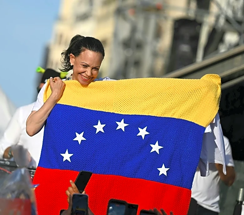 María Corina Machado pide a miles de venezolanos en Madrid que preparen el regreso