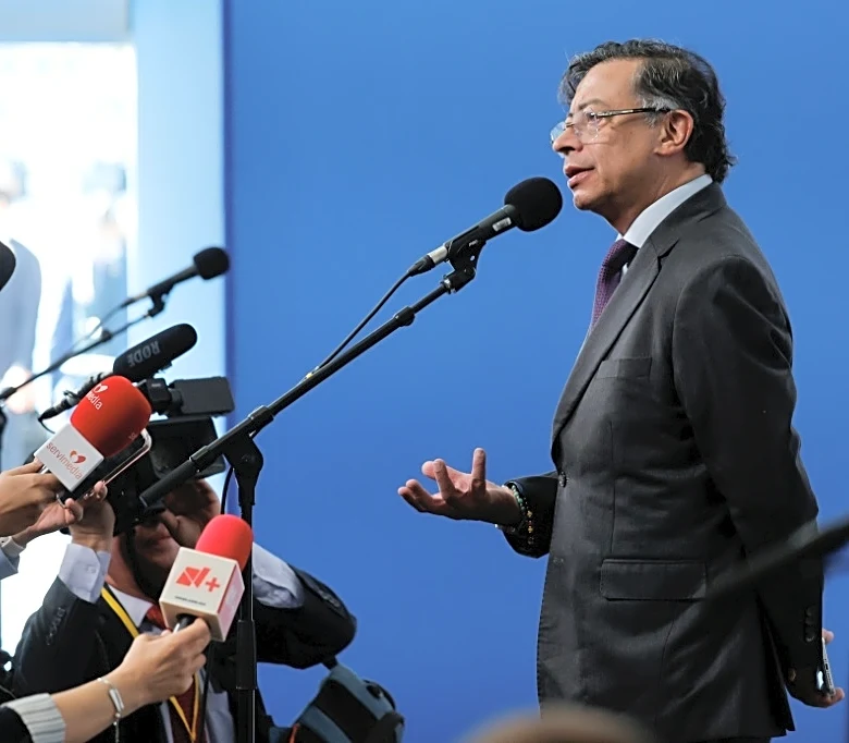 El presidente de Colombia dice que demandará por calumnia a su par de Ecuador