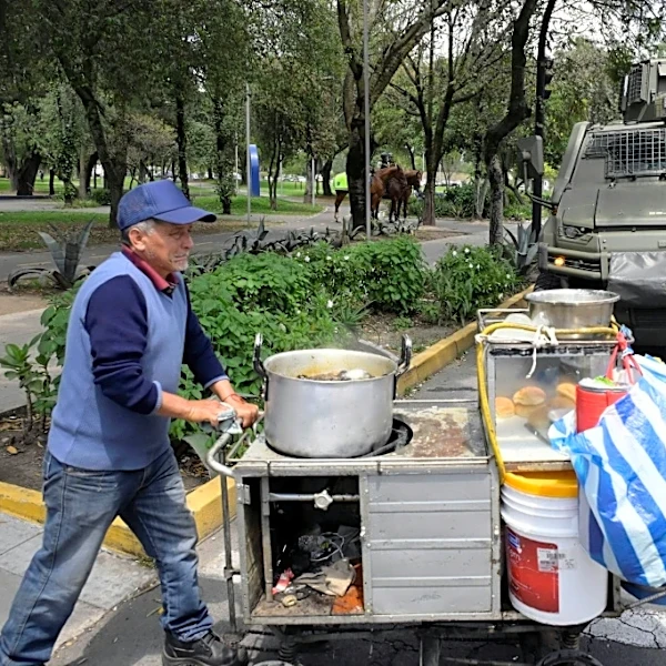Ecuador impondrá un toque de queda en Quito y Guayaquil en su ofensiva contra el narco