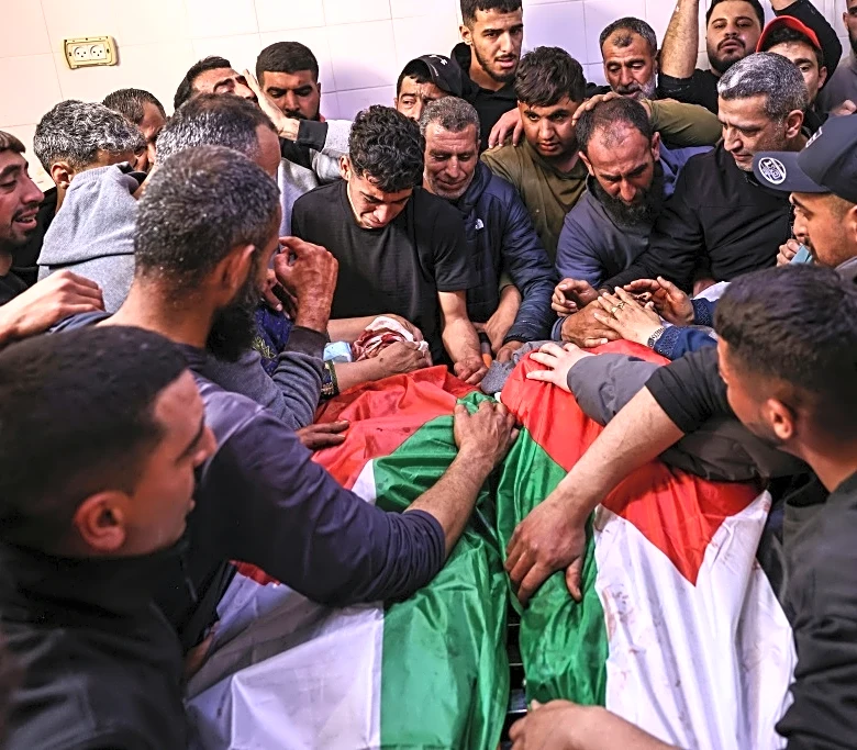La Media Luna Roja afirma que colonos israelíes mataron a dos palestinos, entre ellos un niño