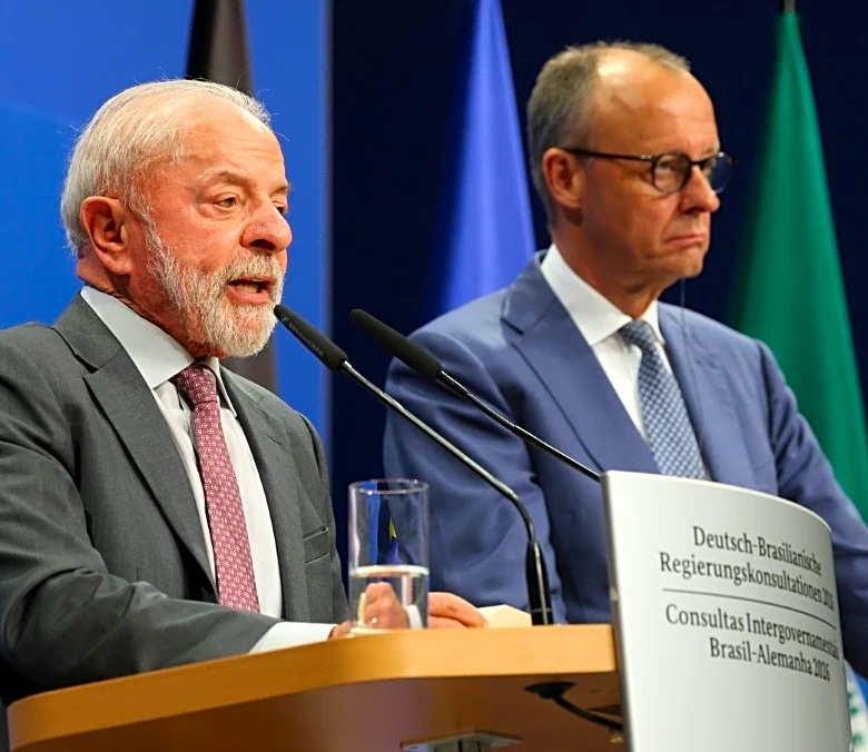 Lula evalúa responder con "reciprocidad" a la expulsión de EEUU de un policía brasileño