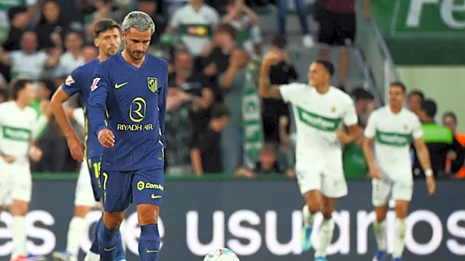 Atlético de Madrid cae 3-2 en Elche con diez jugadores