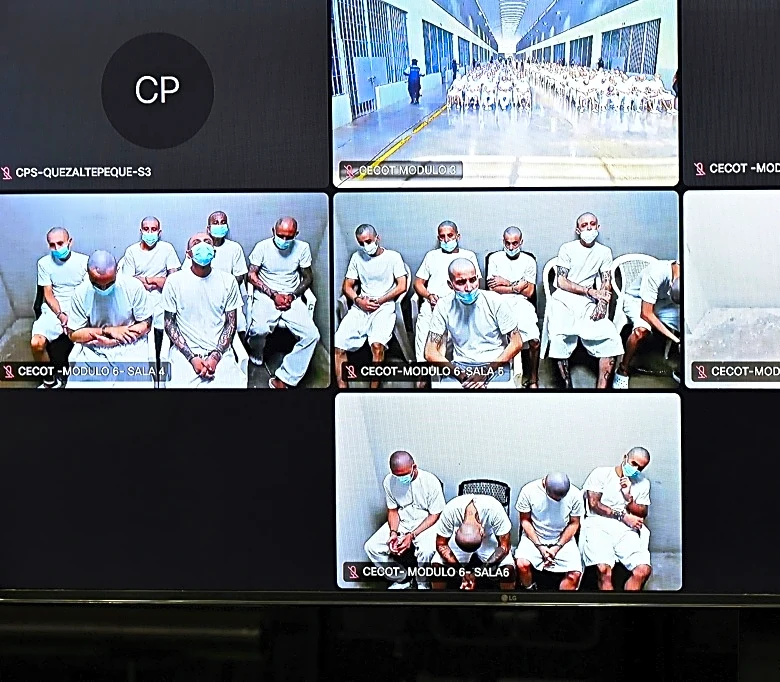 Bukele compara el juicio masivo de pandilleros en El Salvador con los de Núremberg