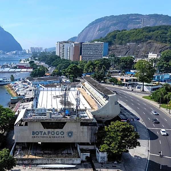 La justicia brasileña ordena al Lyon pagar 20,8 millones de euros al Botafogo