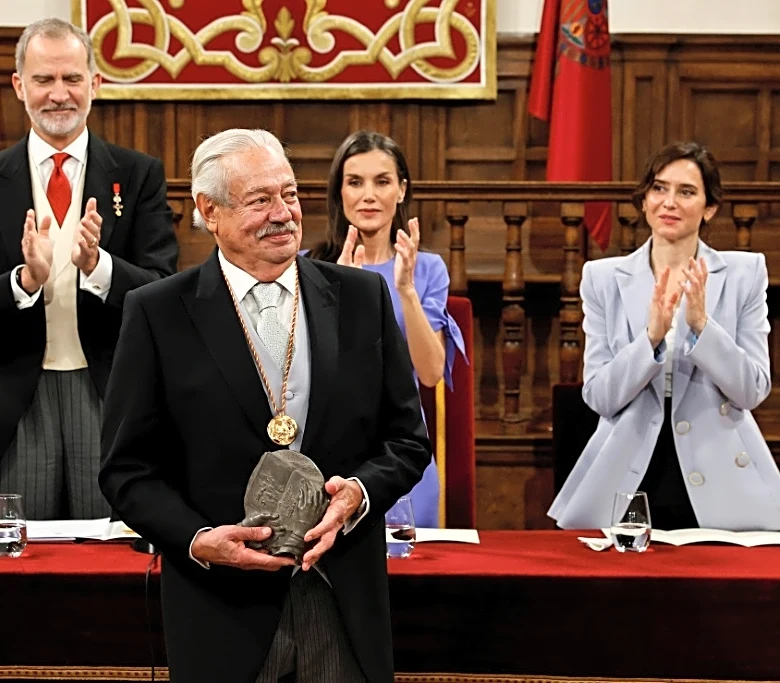 Gonzalo Celorio ensalza los profundos vínculos entre México y España al recoger el Premio Cervantes