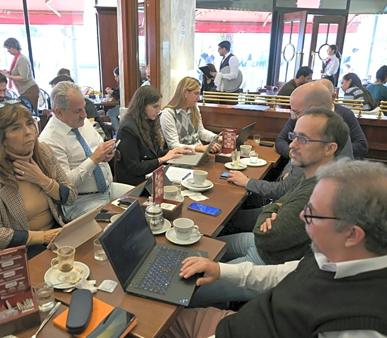 El gobierno argentino impide el ingreso de los periodistas a la Casa Rosada por un supuesto "espionaje"