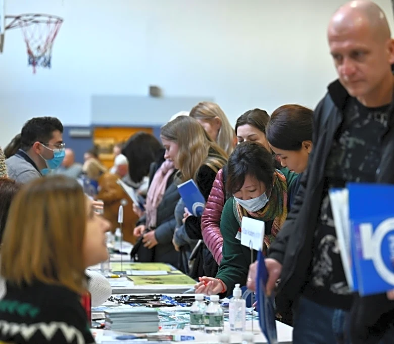 EEUU estudia aumentar su cuota de admisión de refugiados, según un alto responsable
