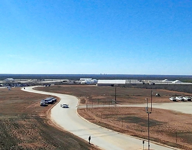 Liberada por orden de un juez una familia migrante detenida por diez meses en EEUU