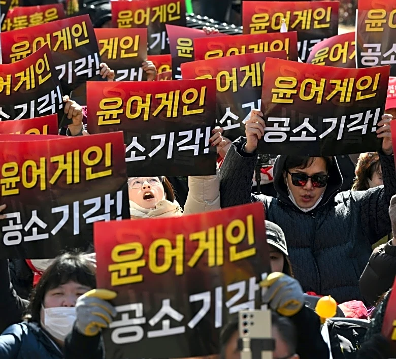 Fiscales de Corea del Sur piden una pena adicional de 30 años para el expresidente Yoon