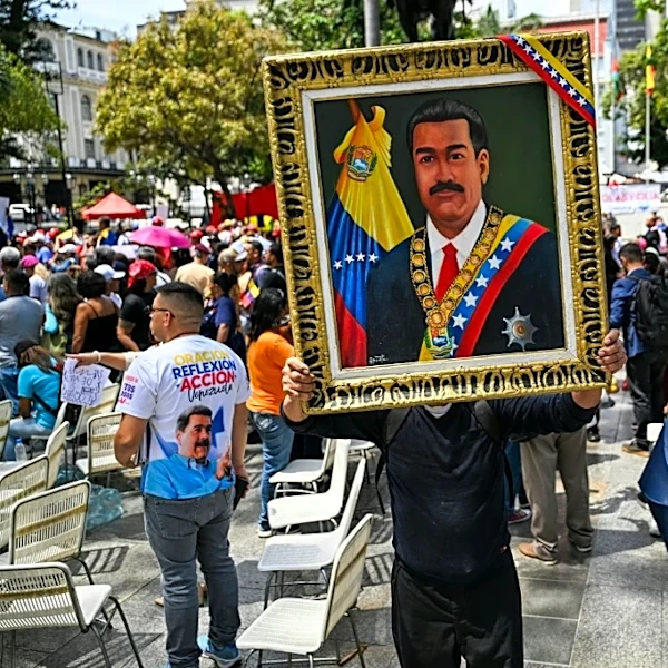 EEUU autoriza a Venezuela a pagar por la defensa de Maduro