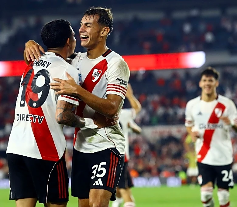 Un River discreto sufre para vencer al modesto Aldosivi en Argentina
