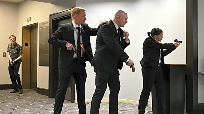 Evacuan a Trump de una cena con periodistas por disparos