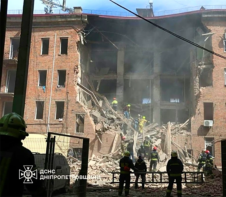 Ataques con drones matan a tres personas en Ucrania y una en Crimea